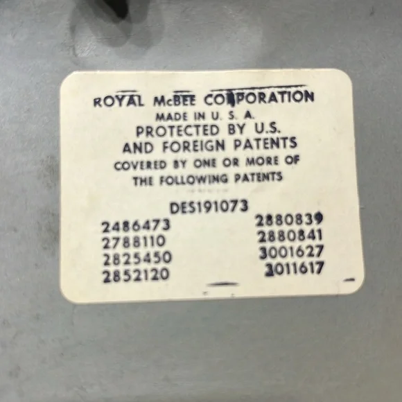 Vintage 1966 Royal Empress Elite 440 Steel Mechanical Manual Typewriter